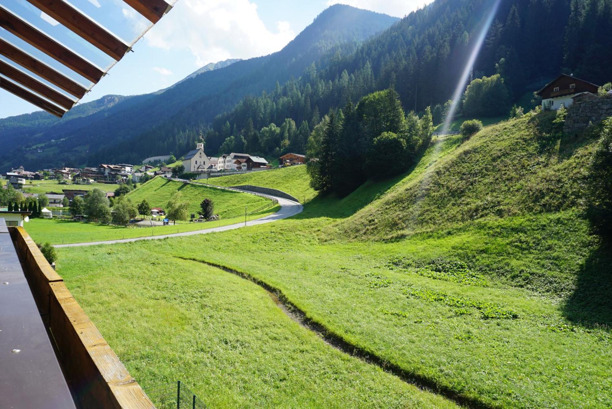 Hotel Alpenkoenigin - Sommer Silvretta Premium Card Inklusive See Exterior photo